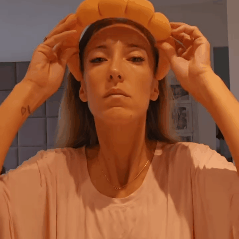 janalaurentinooficial_1778075653_3891101100756488652_218799541.gif