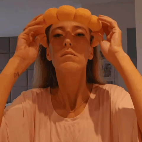 janalaurentinooficial_1778075653_3891101100756488652_218799541.gif